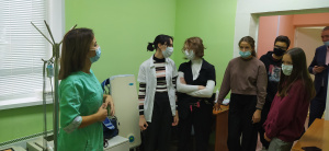 Специалисты Няганской городской детской поликлиники продолжают сотрудничество Центром профориентации  центральной городской библиотеки.