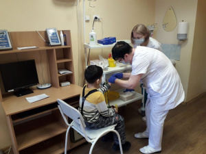 Специалисты Няганской городской детской поликлиники провели очередную акцию «Узнай свой уровень сахара в крови»