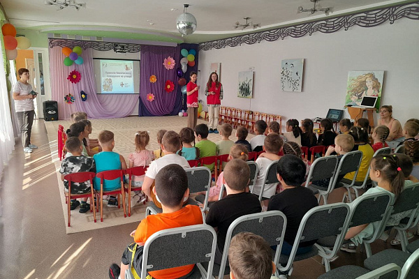  В летних лагерях продолжается работа по сохранению и укреплению детского здоровья    