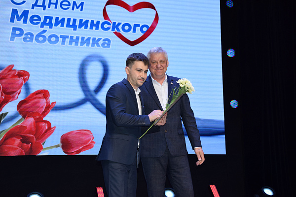 Браво!  Так держать! Награды в честь Дня медицинского работника!