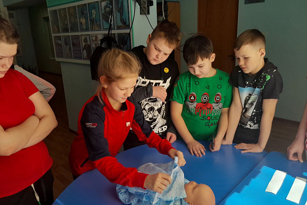 Специалисты Няганской  городской детской поликлиники приняли участие в работе ежегодной  профплощадки  «PROFотдых.МЫ»