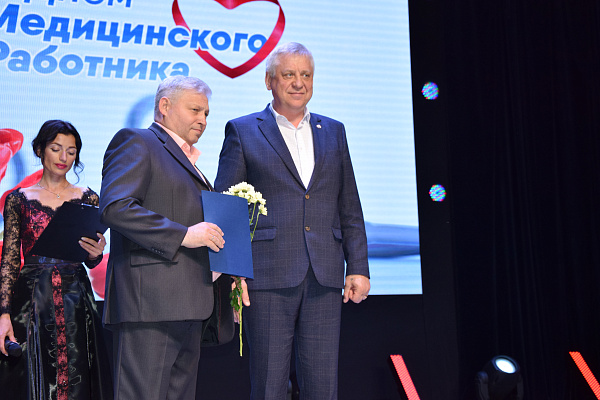Браво!  Так держать! Награды в честь Дня медицинского работника!